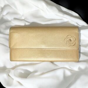 💖CHANEL Camellia Long Flap Wallet